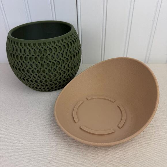 The Echo Planter, Indoor Flower Pot, Tabletop Planter, Wavy Geometric Design - Picture 9 of 12